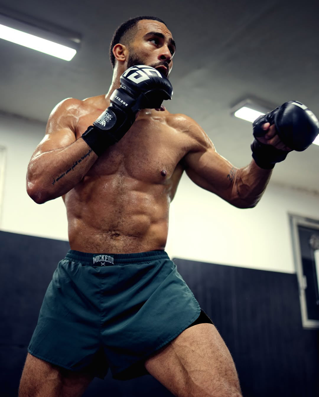 GANTS D'ENTRAINEMENT MMA KRUZ Noir