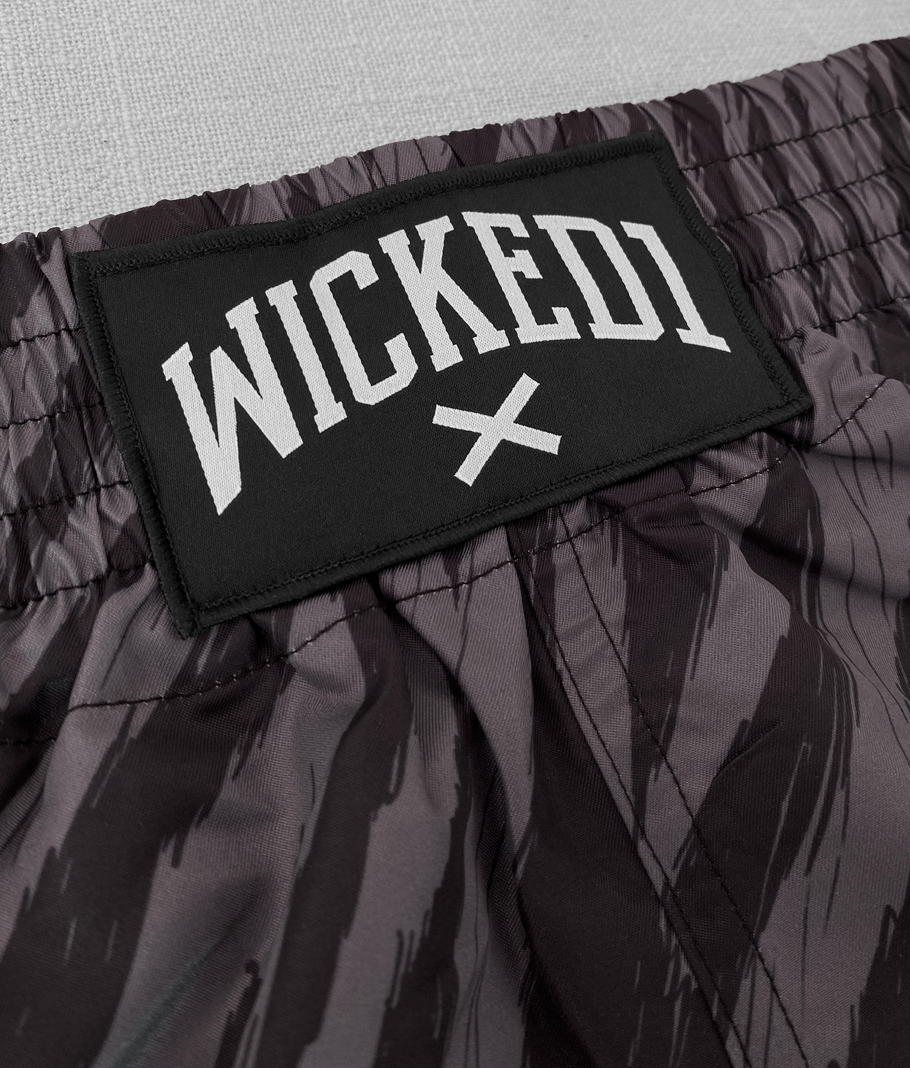 MUAY THAI SHORT BLACK TIGER