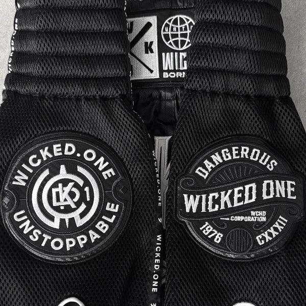 MUAY THAI SHORT CAÏMAN NOIR/GRIS