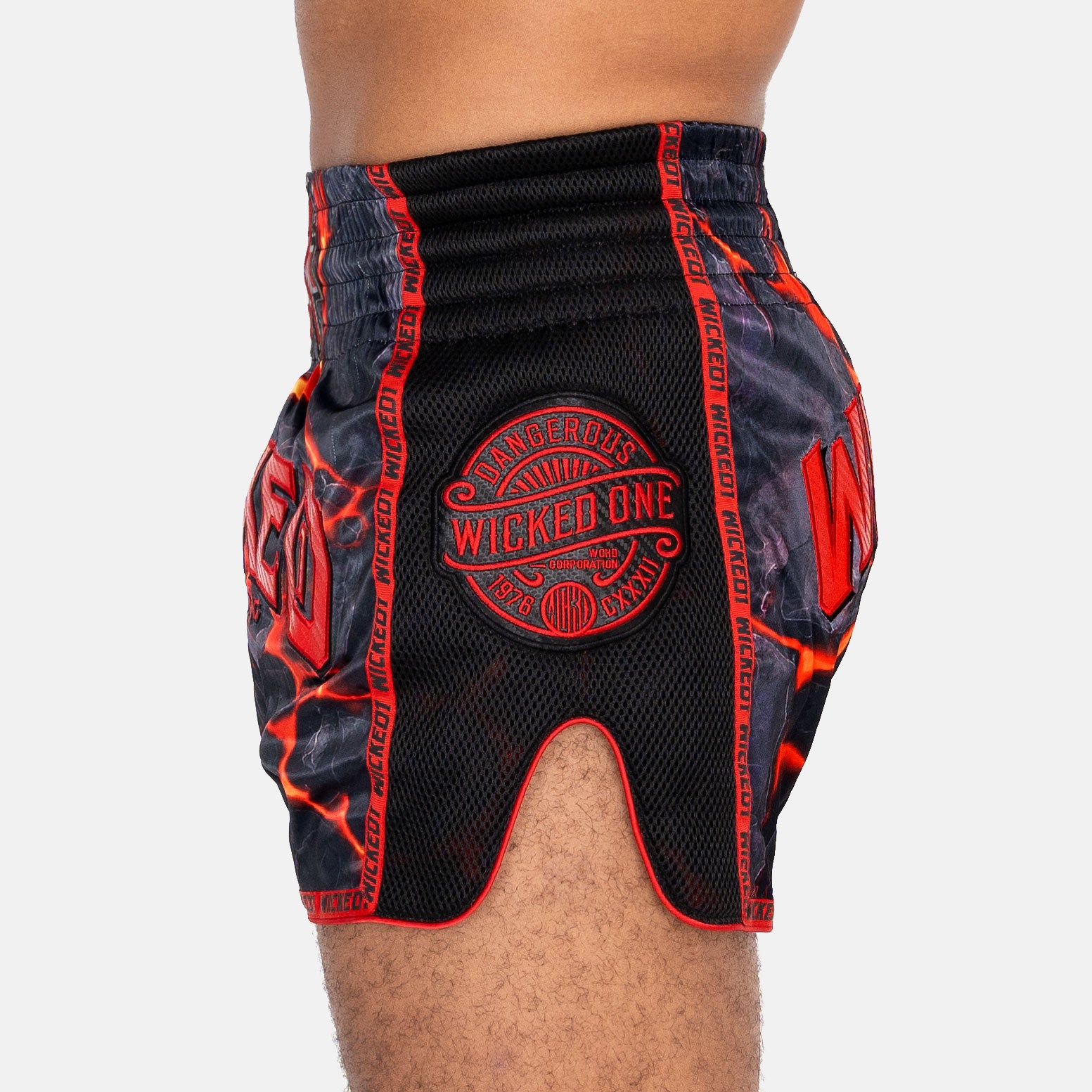 MUAY THAI SHORT MAGMA